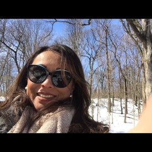 Meet your Posher, Sylvia